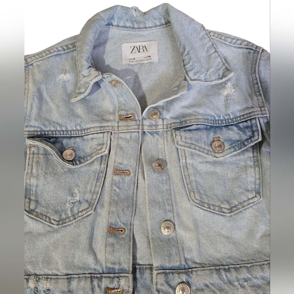Zara Kids Girls Denim Trucker Jean Jacket Light Wash Size 6 - Picture 3 of 4